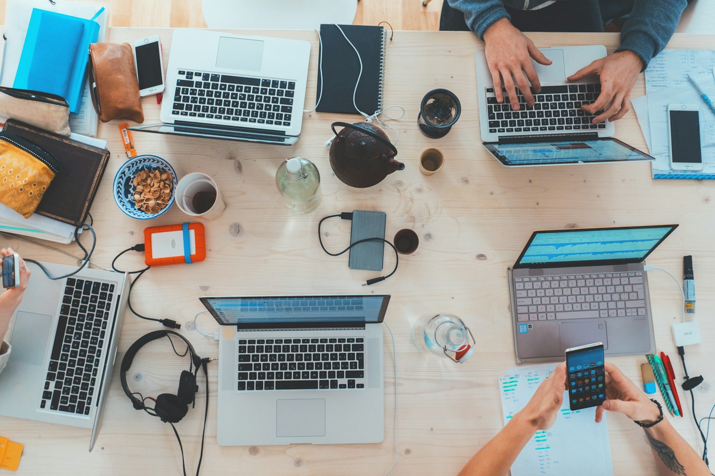 Grip zonder controle: een andere kijk op sturen